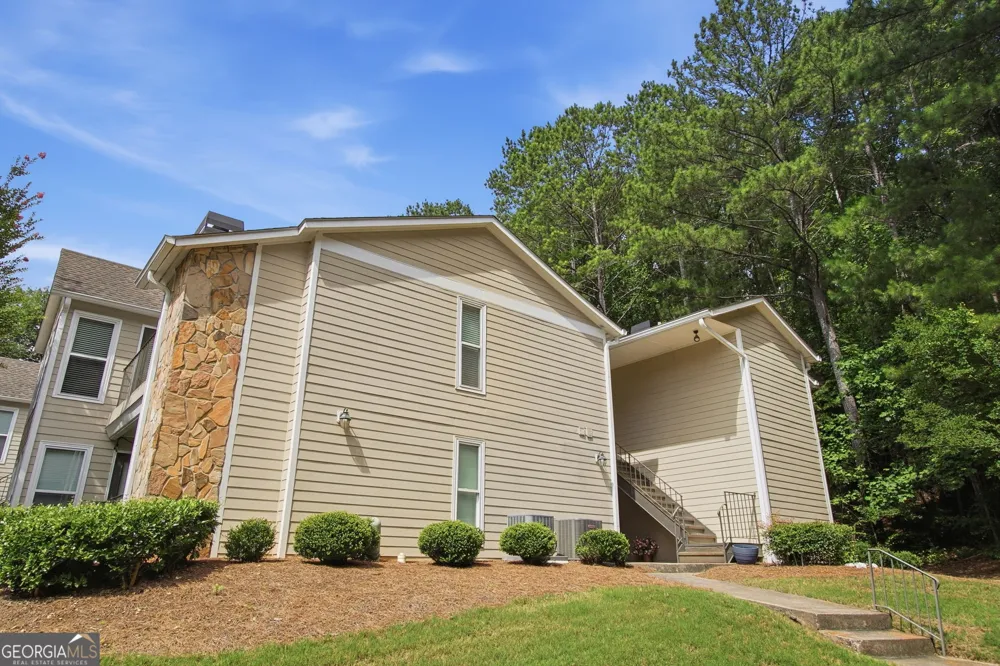 4013 Lake Pointe CIR Roswell, GA 30075