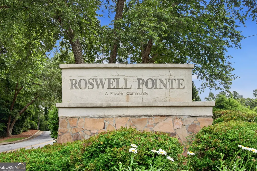 4013 Lake Pointe CIR Roswell, GA 30075