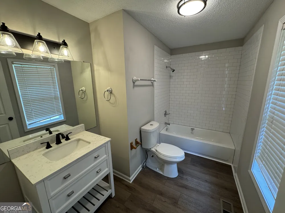 51 Connie DR Dallas, GA 30157