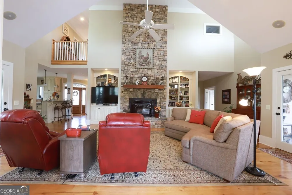 120 Bear Den RD Dahlonega, GA 30533