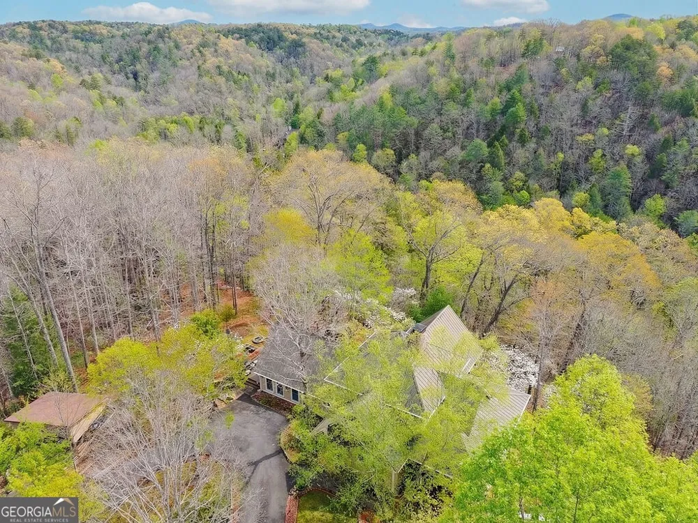 120 Bear Den RD Dahlonega, GA 30533
