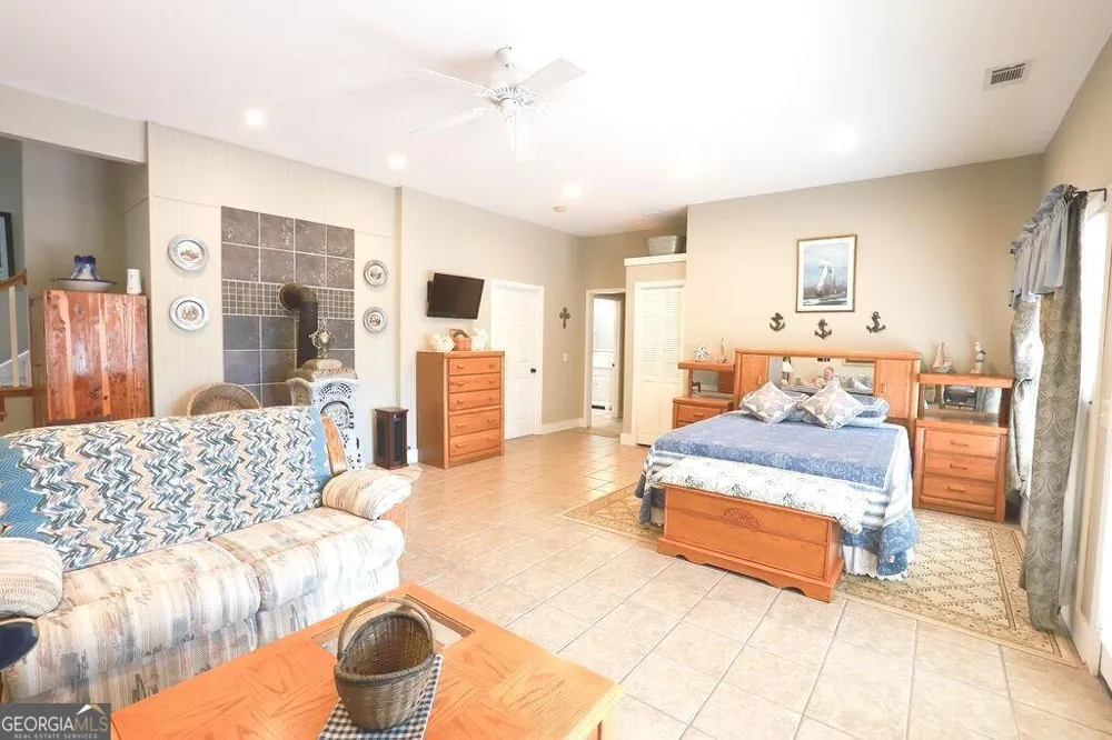 120 Bear Den RD Dahlonega, GA 30533