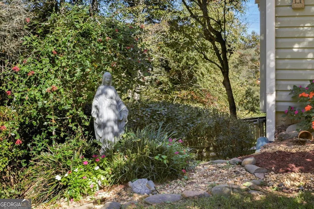 14 Rivendell WAY Hayesville, NC 28904