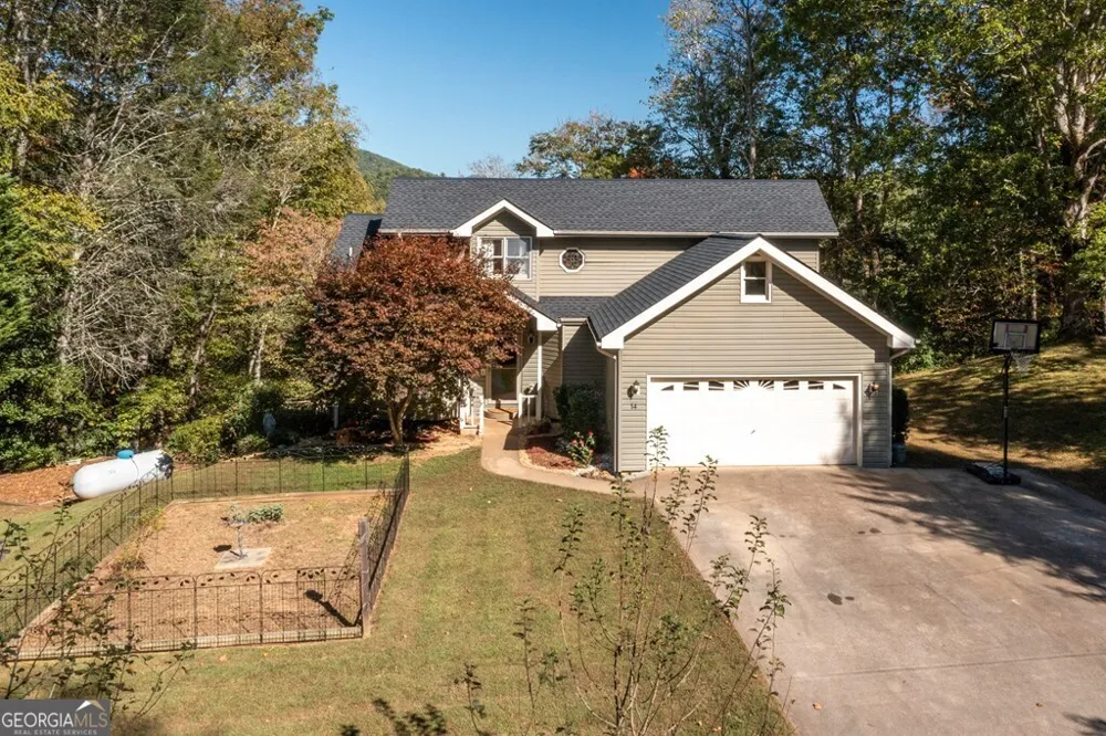 14 Rivendell WAY Hayesville, NC 28904