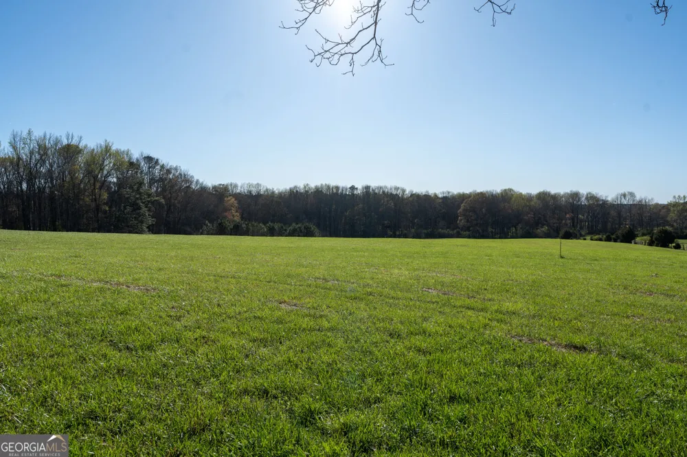 40 Meadow TRL Social Circle, GA 30025