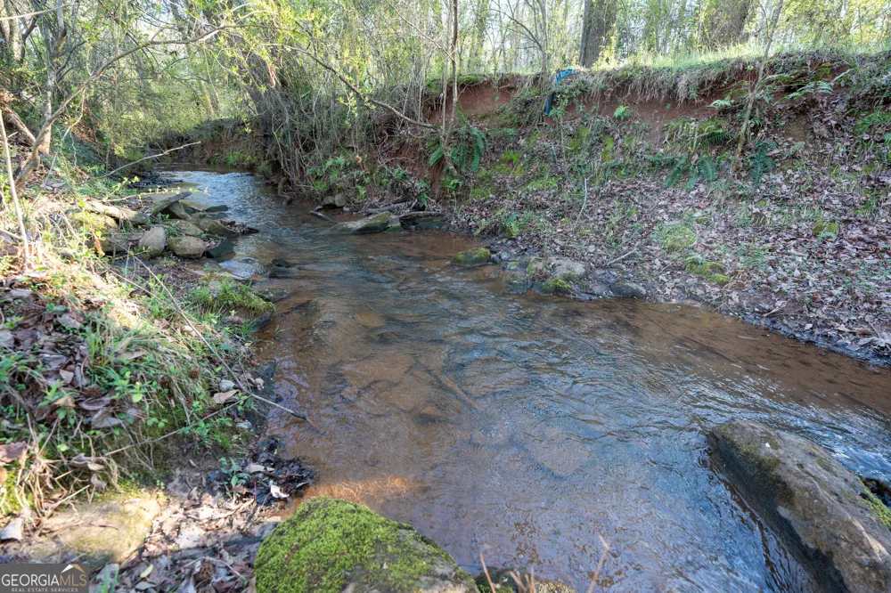 40 Meadow TRL Social Circle, GA 30025