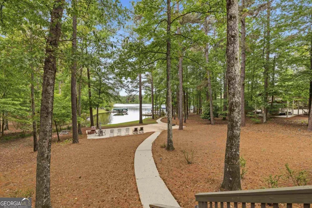 1010 Holmes DR White Plains, GA 30678