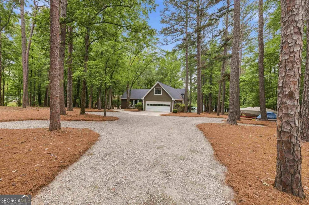 1010 Holmes DR White Plains, GA 30678