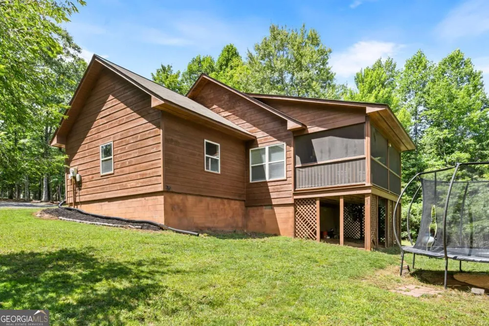 578 Dockery Creek RD Young Harris, GA 30582