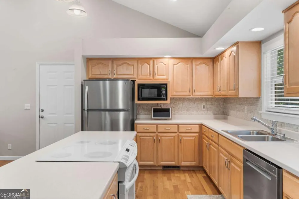 578 Dockery Creek RD Young Harris, GA 30582
