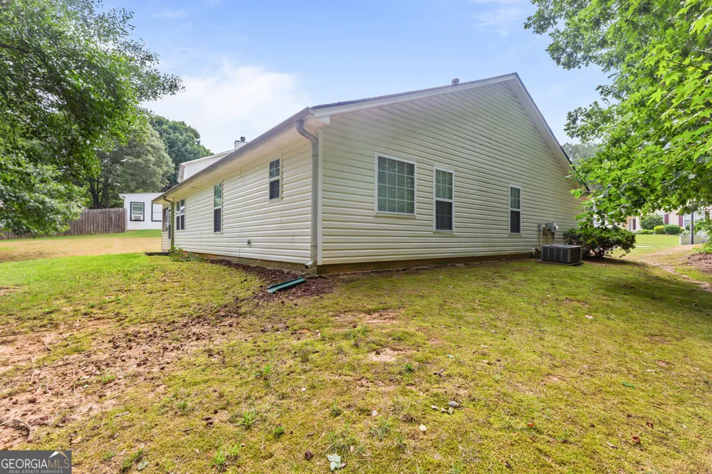 2510 Ft Daniels DR Dacula, GA 30019