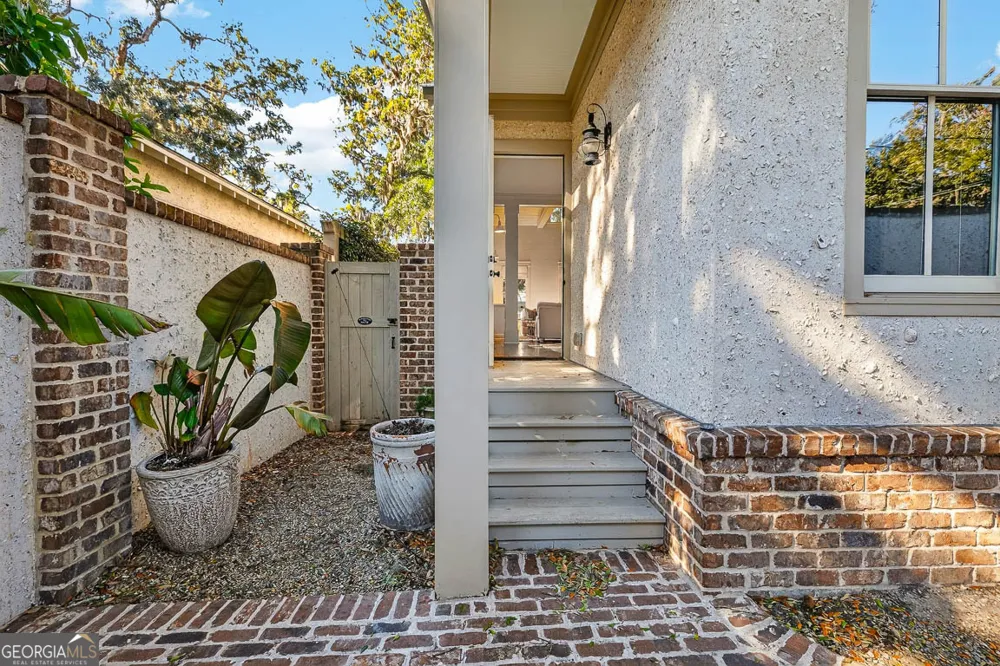 1030 Village Oaks Lane St. Simons, GA 31522