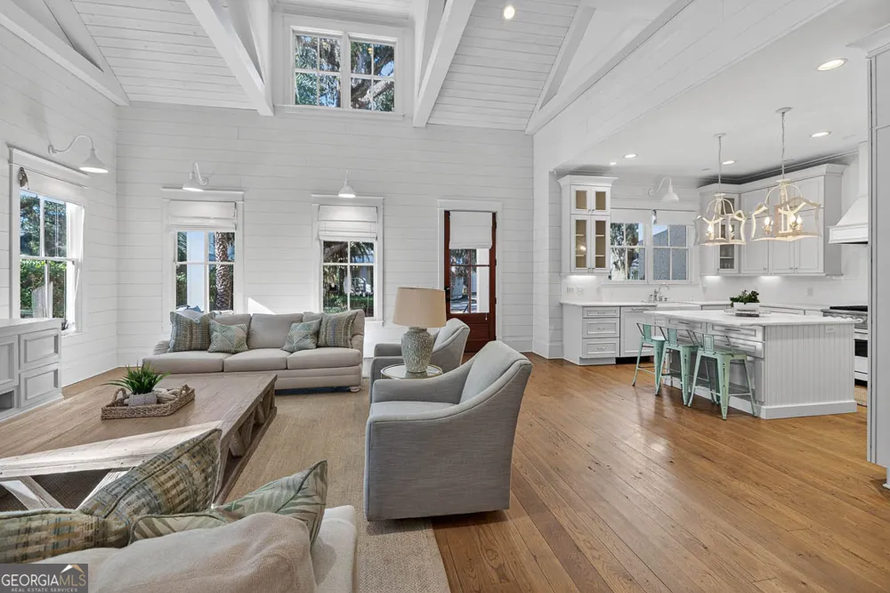 1030 Village Oaks Lane St. Simons, GA 31522