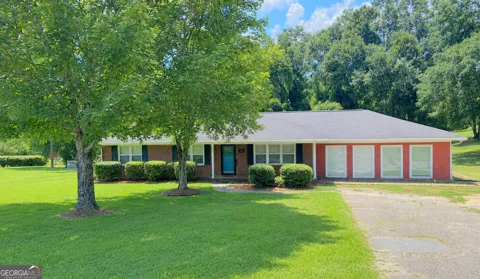 100 W Greenwood DR
