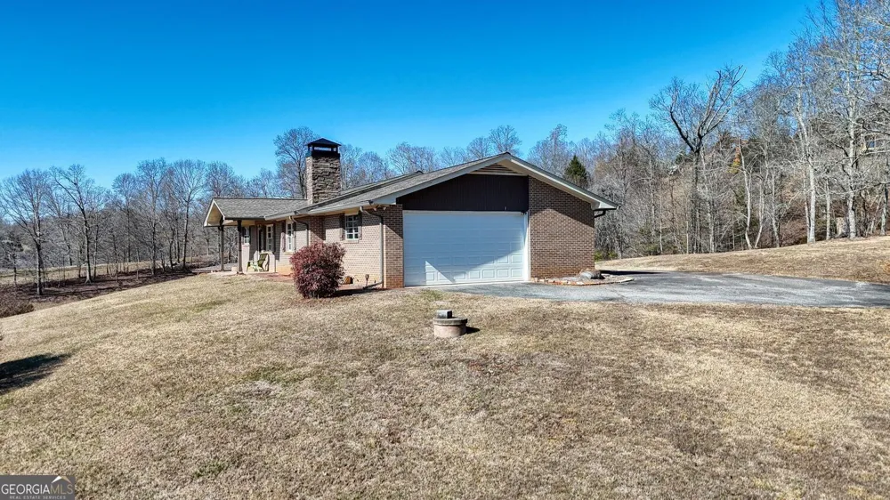 85 Chatuge Shores CIR Hayesville, NC 28904