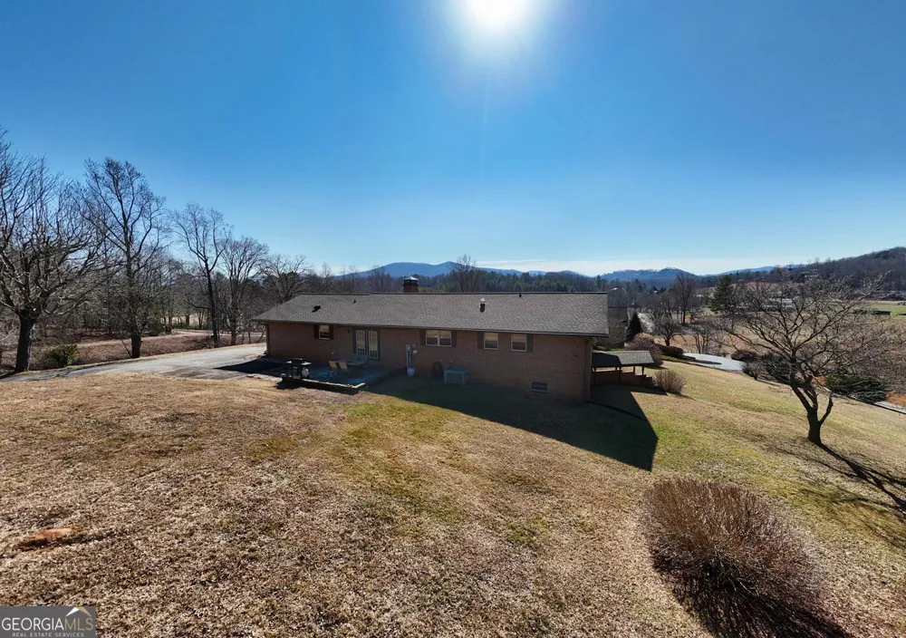 85 Chatuge Shores CIR Hayesville, NC 28904
