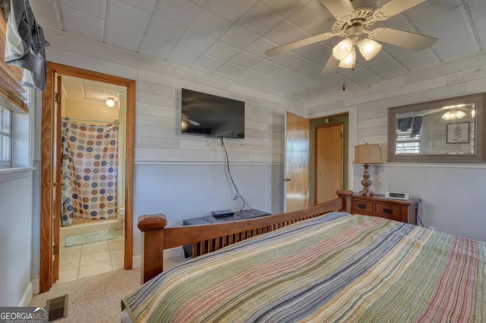 85 Chatuge Shores CIR Hayesville, NC 28904