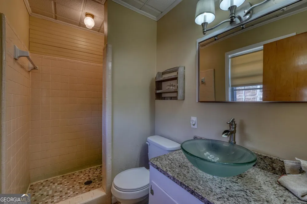 85 Chatuge Shores CIR Hayesville, NC 28904