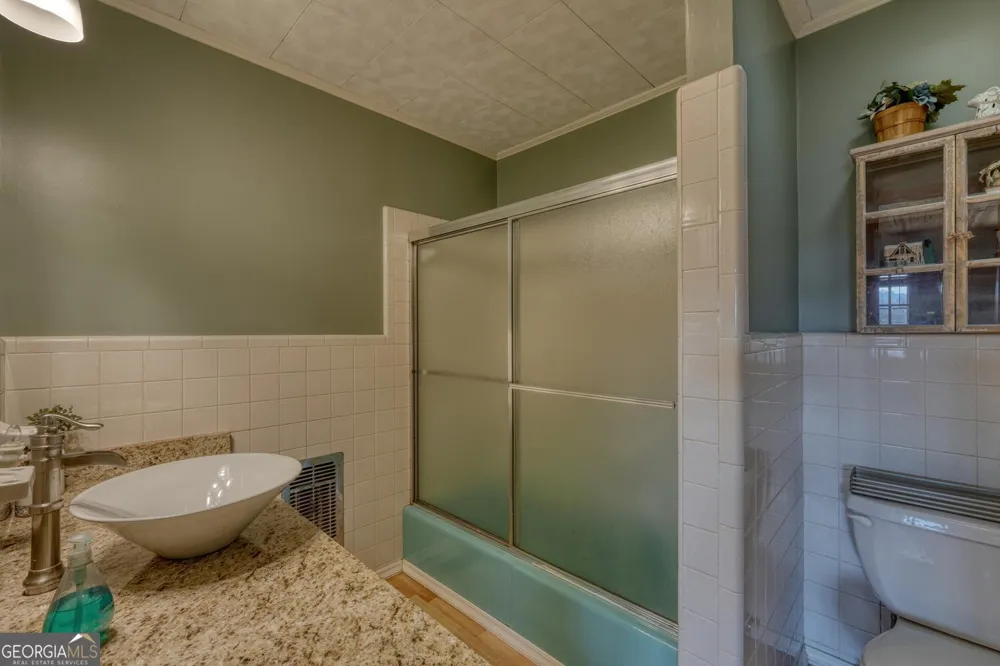 85 Chatuge Shores CIR Hayesville, NC 28904