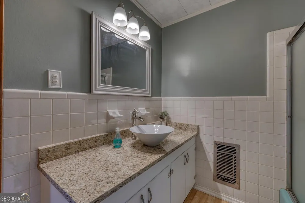 85 Chatuge Shores CIR Hayesville, NC 28904