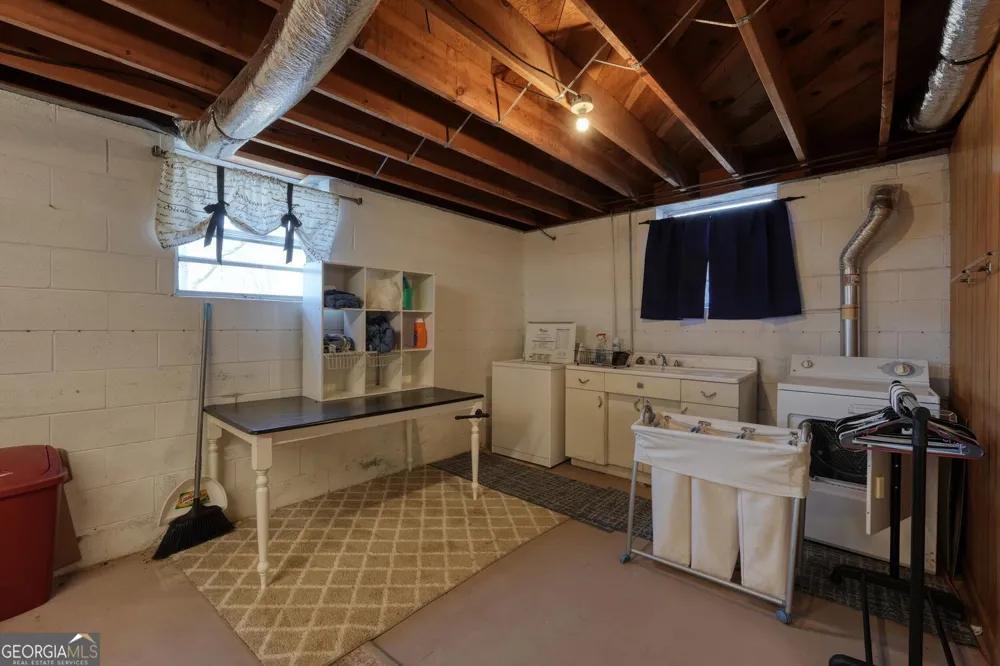 85 Chatuge Shores CIR Hayesville, NC 28904
