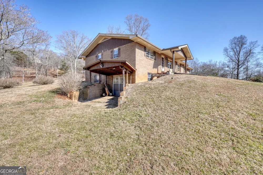 85 Chatuge Shores CIR Hayesville, NC 28904