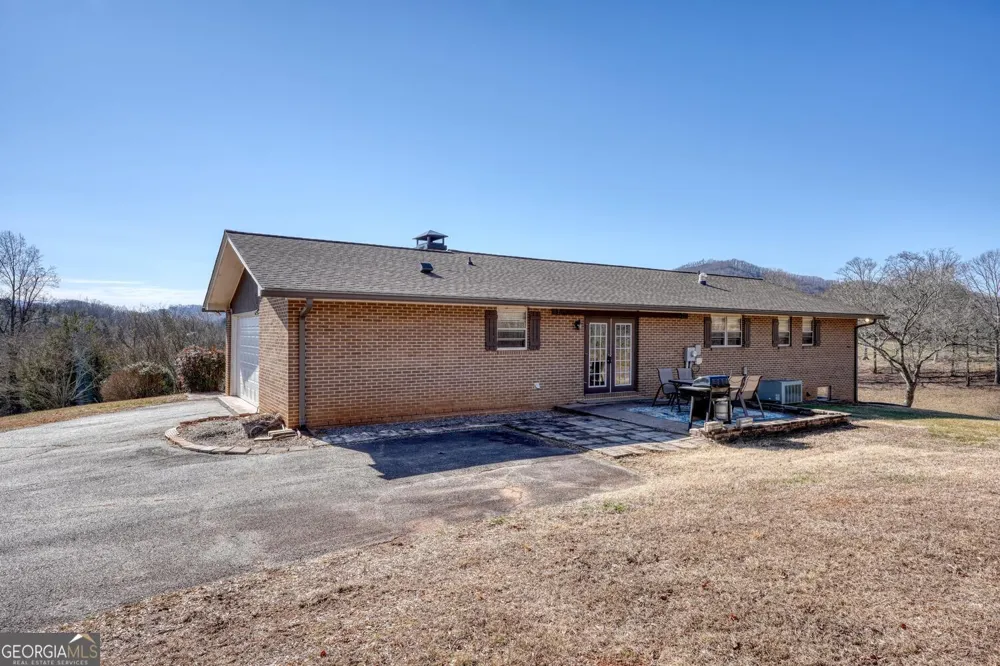 85 Chatuge Shores CIR Hayesville, NC 28904