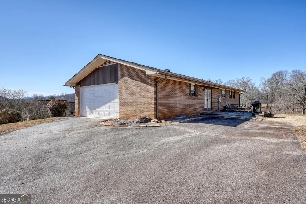 85 Chatuge Shores CIR Hayesville, NC 28904
