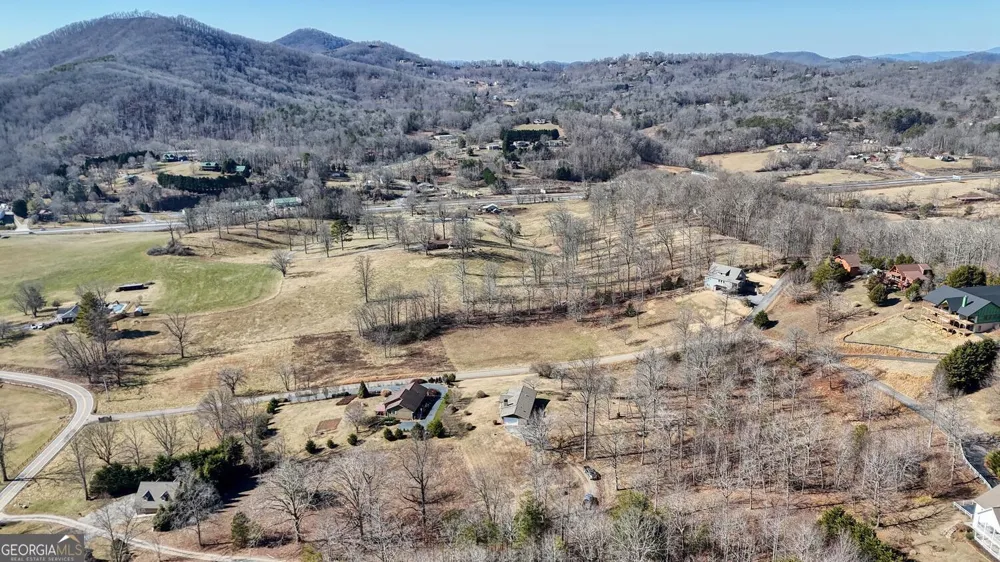 85 Chatuge Shores CIR Hayesville, NC 28904