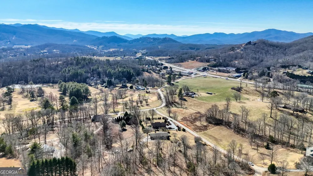 85 Chatuge Shores CIR Hayesville, NC 28904