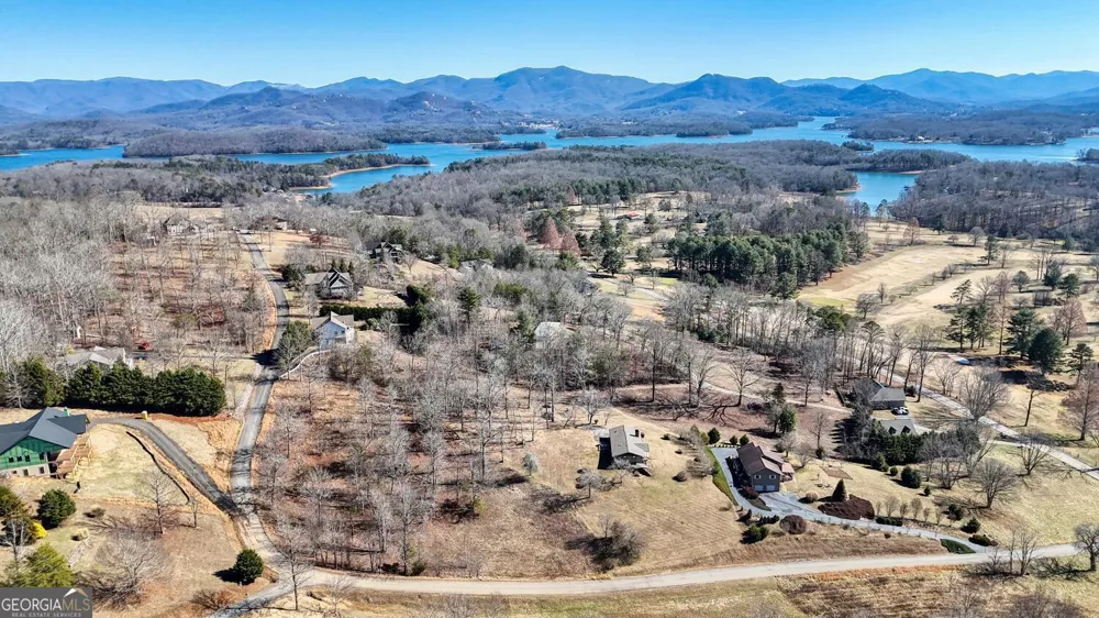 85 Chatuge Shores CIR Hayesville, NC 28904