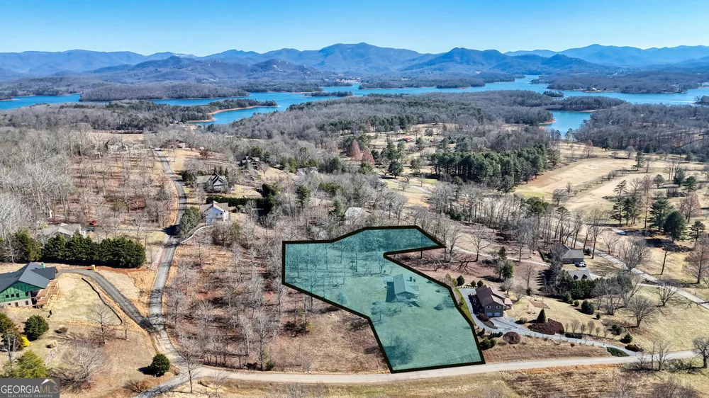 85 Chatuge Shores CIR Hayesville, NC 28904