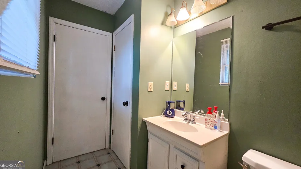 4737 Trailblazer CT NW Lilburn, GA 30047