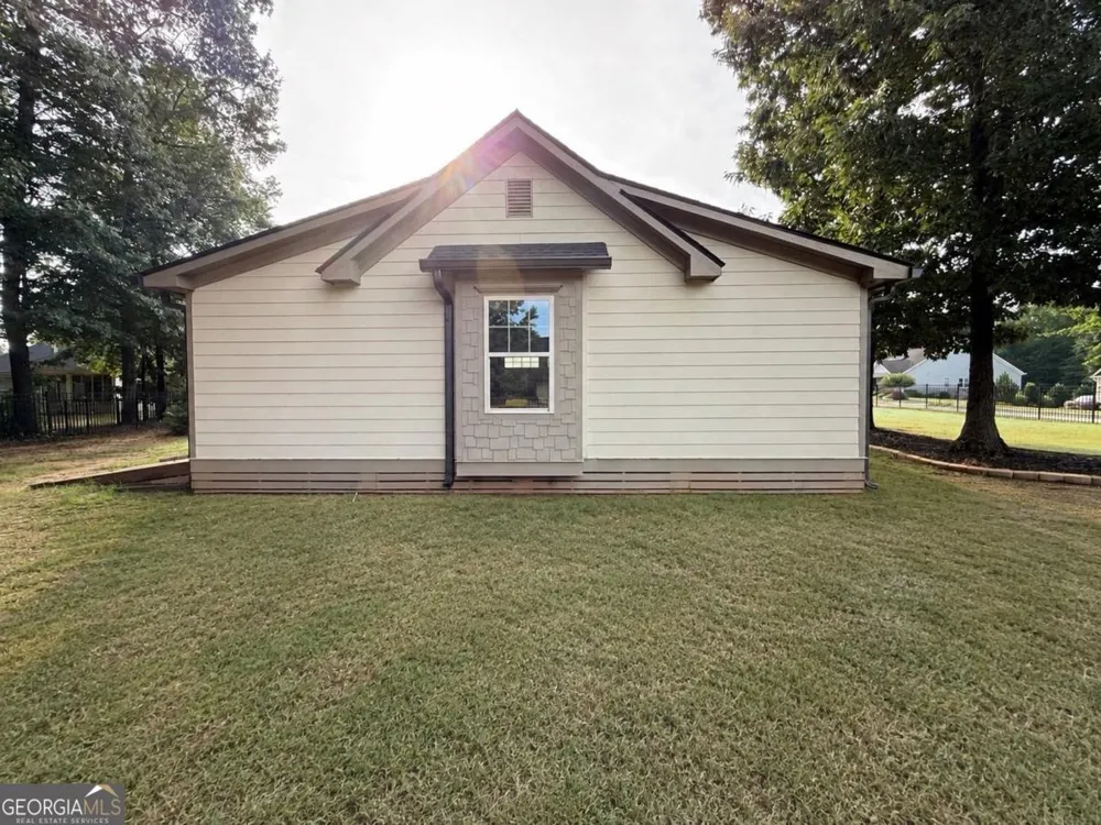 4662 Whitlow Ridge DR Bishop, GA 30621