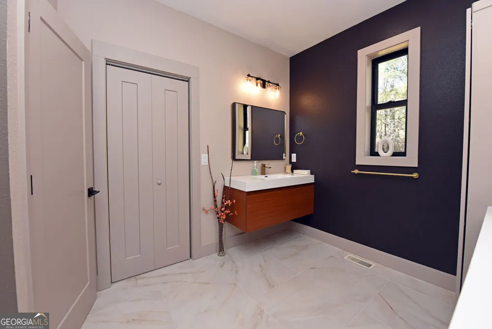2408 Standing Meadows DR Young Harris, GA 30582