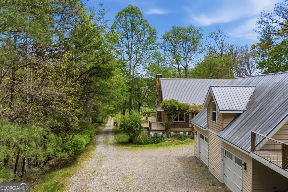 2685 Messer RD Young Harris, GA 30582