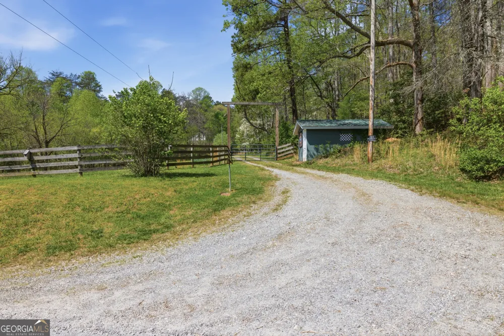 2685 Messer RD Young Harris, GA 30582