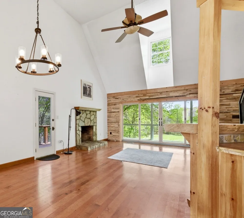 2685 Messer RD Young Harris, GA 30582