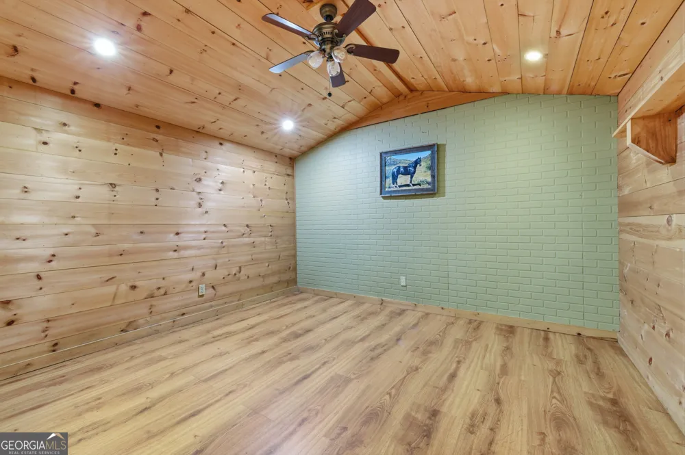 2685 Messer RD Young Harris, GA 30582