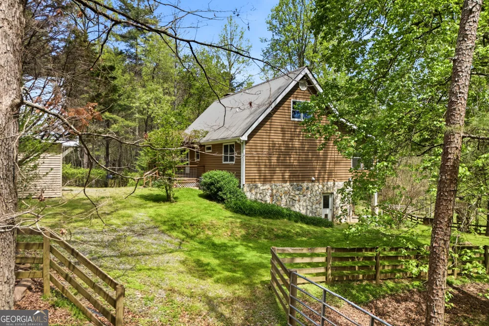 2685 Messer RD Young Harris, GA 30582