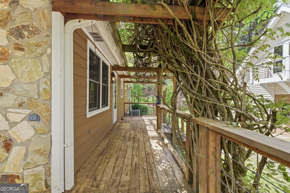 2685 Messer RD Young Harris, GA 30582