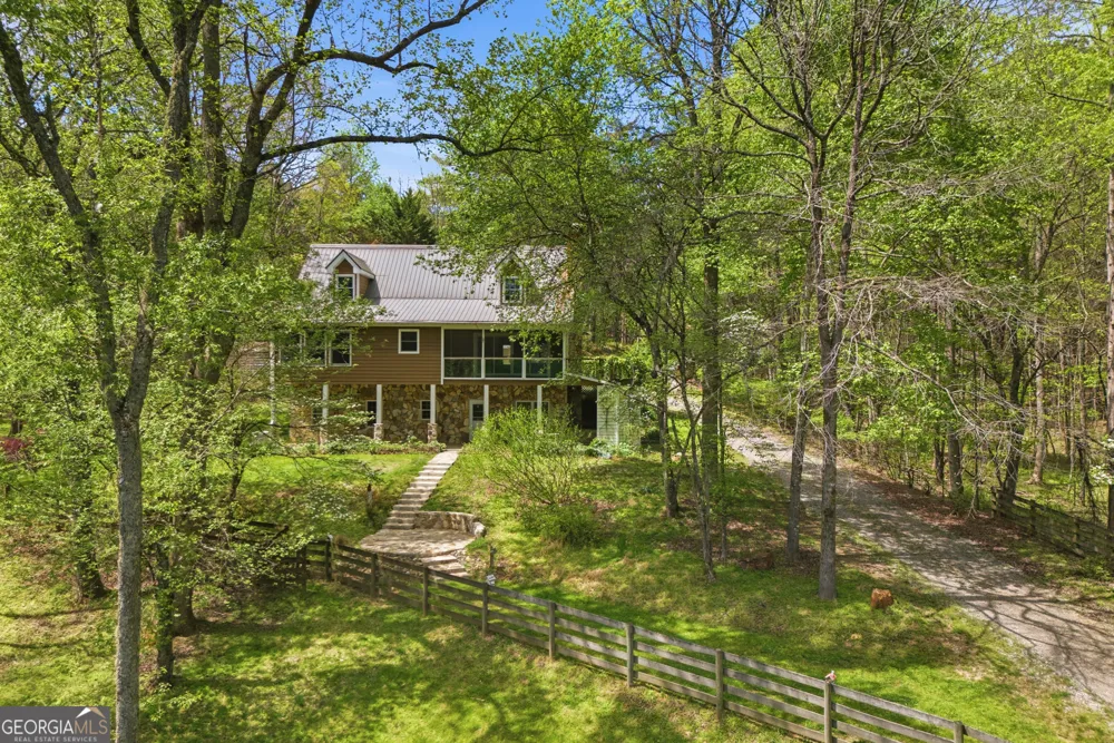 2685 Messer RD Young Harris, GA 30582