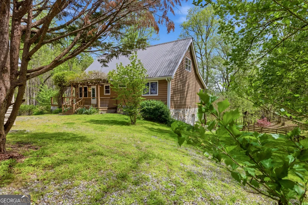 2685 Messer RD Young Harris, GA 30582