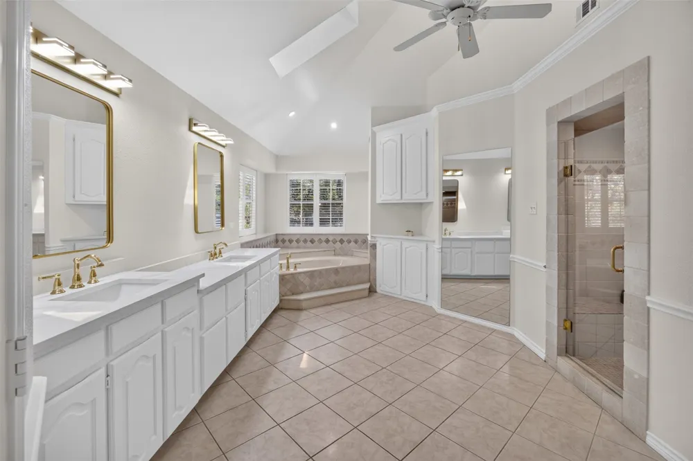 2805 Pine View Drive Grapevine, TX 76051