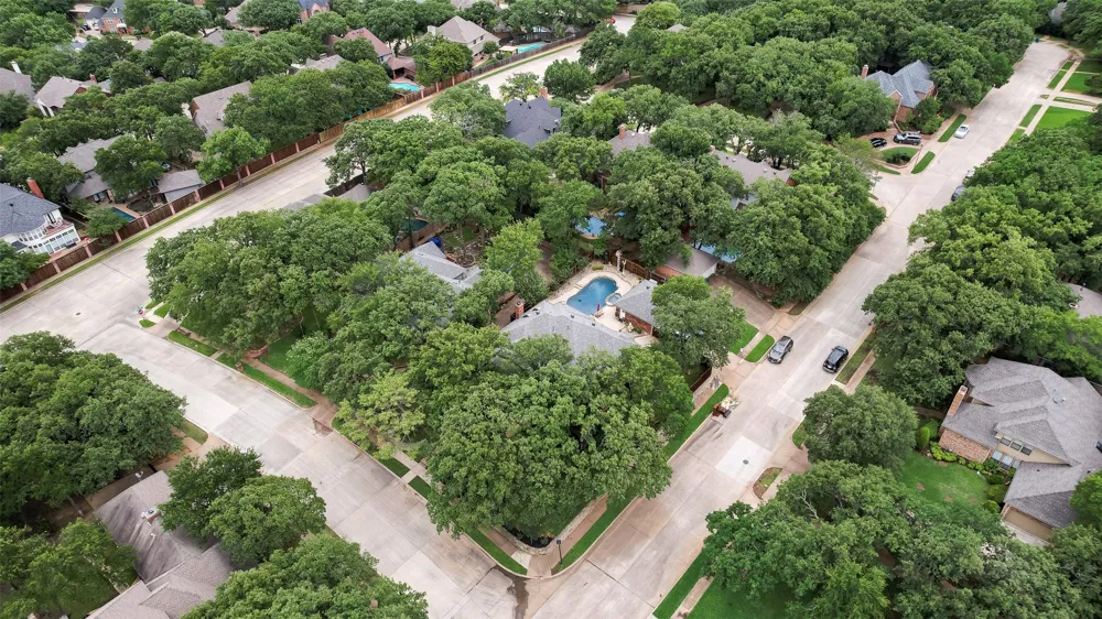 2805 Pine View Drive Grapevine, TX 76051