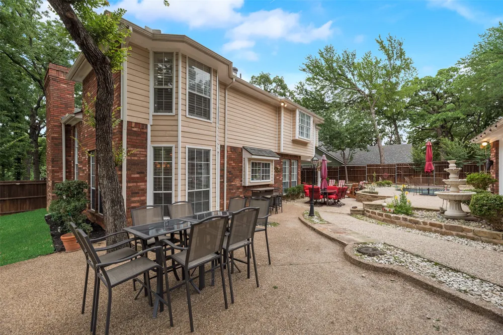 2805 Pine View Drive Grapevine, TX 76051