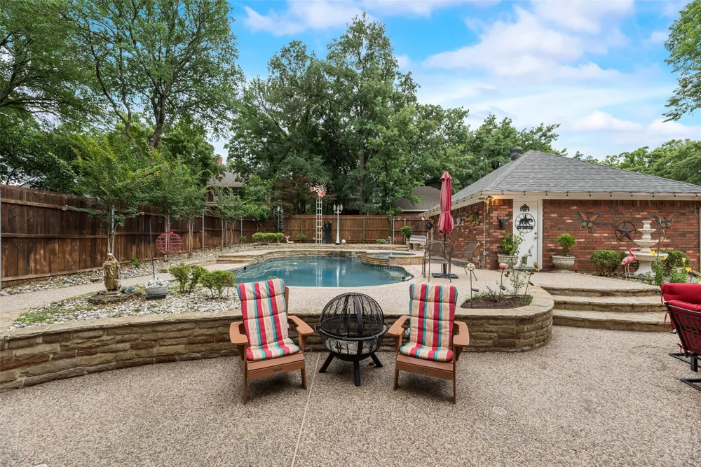 2805 Pine View Drive Grapevine, TX 76051