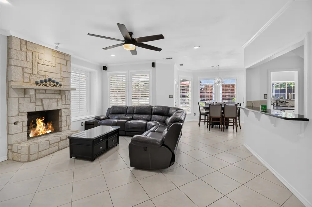 2805 Pine View Drive Grapevine, TX 76051