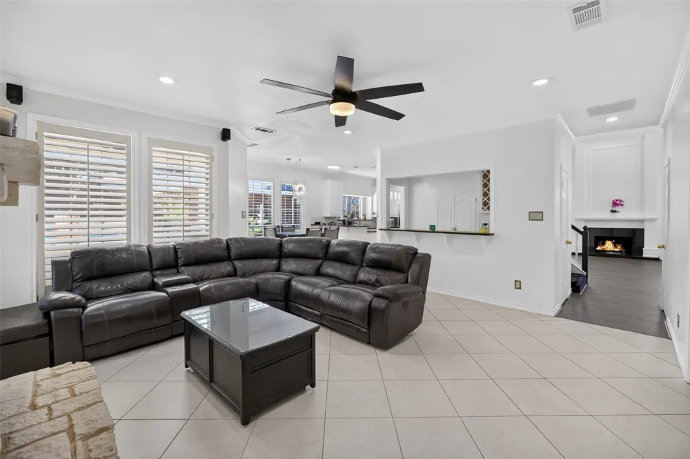 2805 Pine View Drive Grapevine, TX 76051