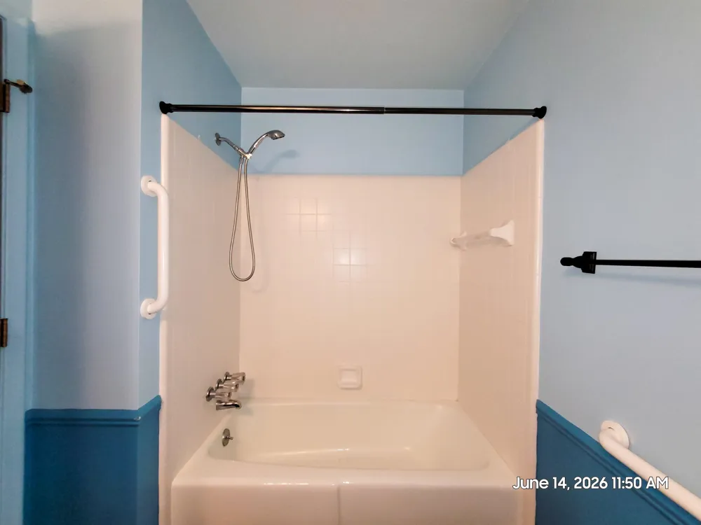 1048 Grenoble Lane Lansing City, MI 48917